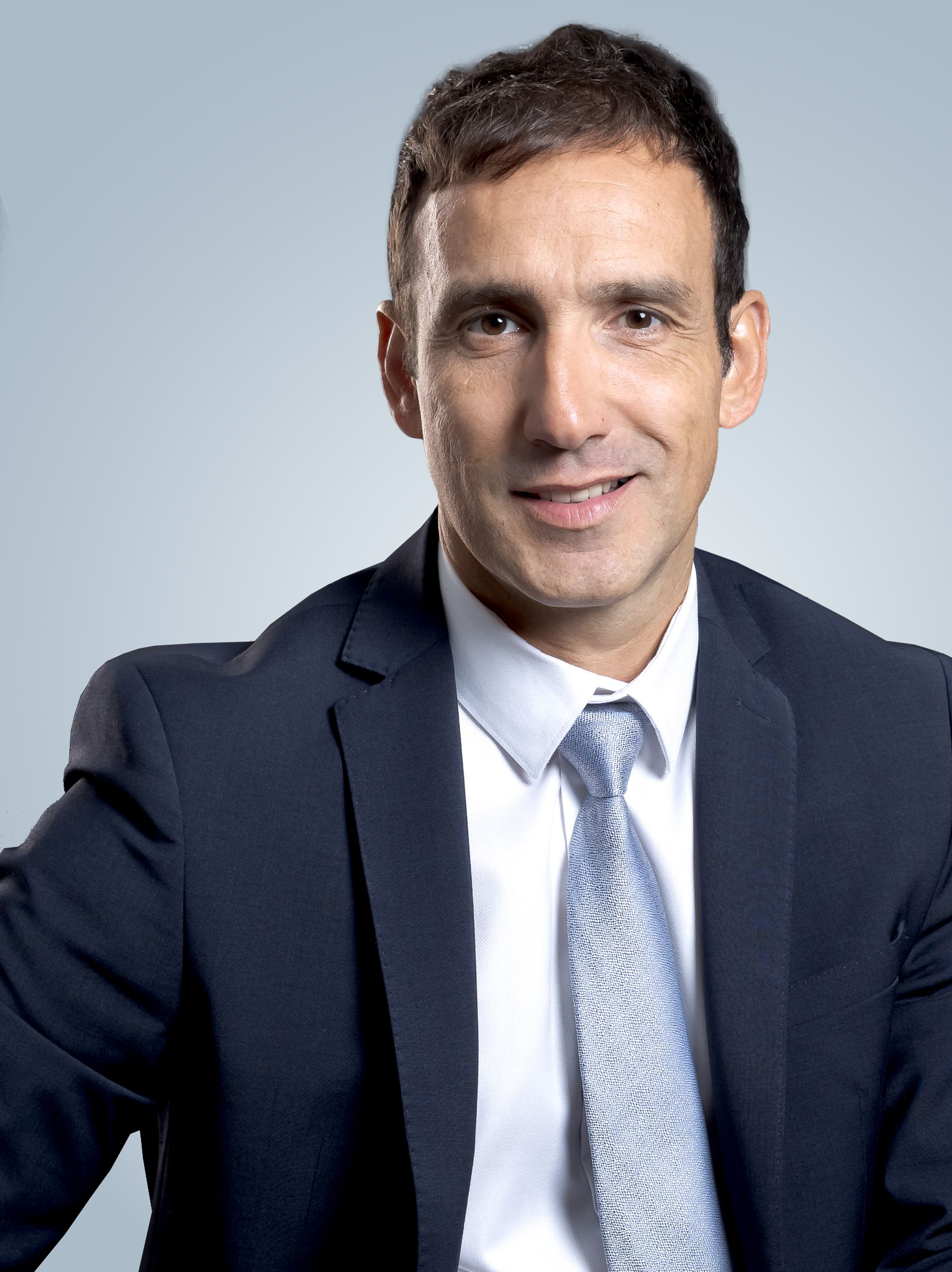 Nizal Langevin Sales Director MOMEN management de transition