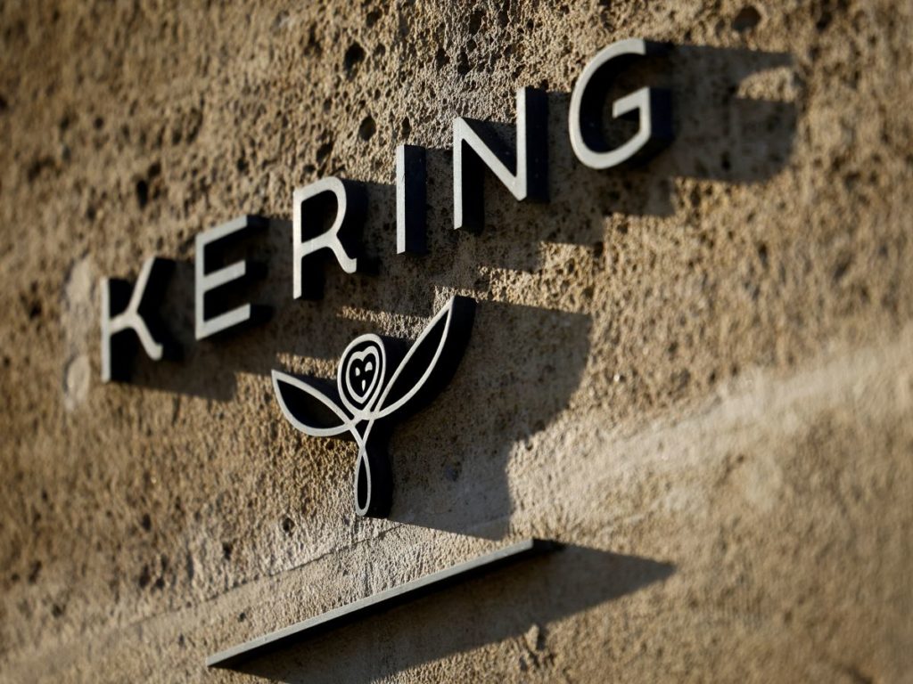 kering succession direction générale